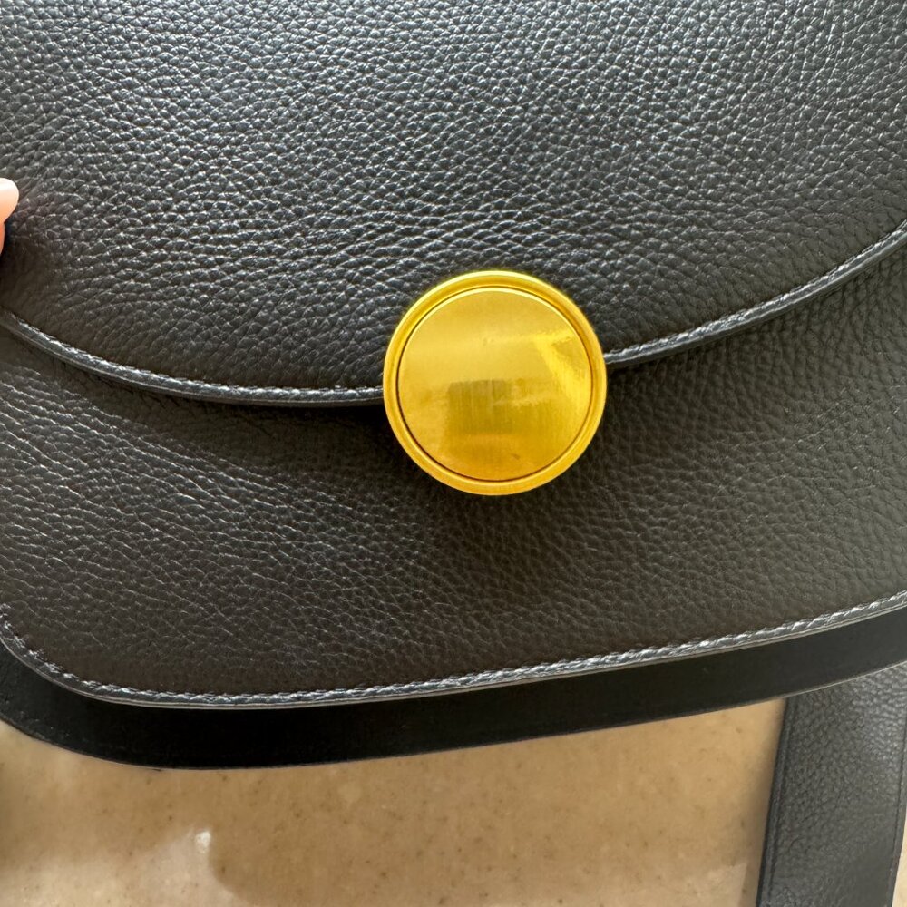 GATTA Jackie Noir Leather Camera Bag – Classic Black with Gold Hardware - Picture 4 of 5